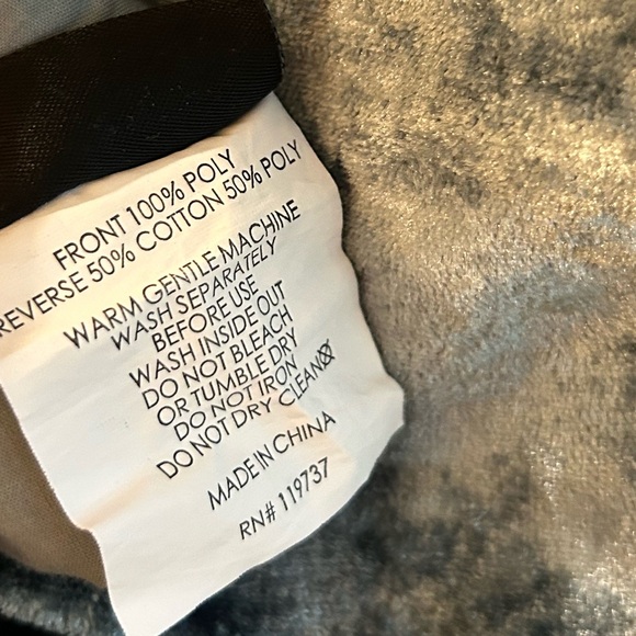 NICOLE MILLER HOME CRUSHED TEXTURE BLUE PILLOW SHAMS (2) QUEEN SIZE - Picture 7 of 7